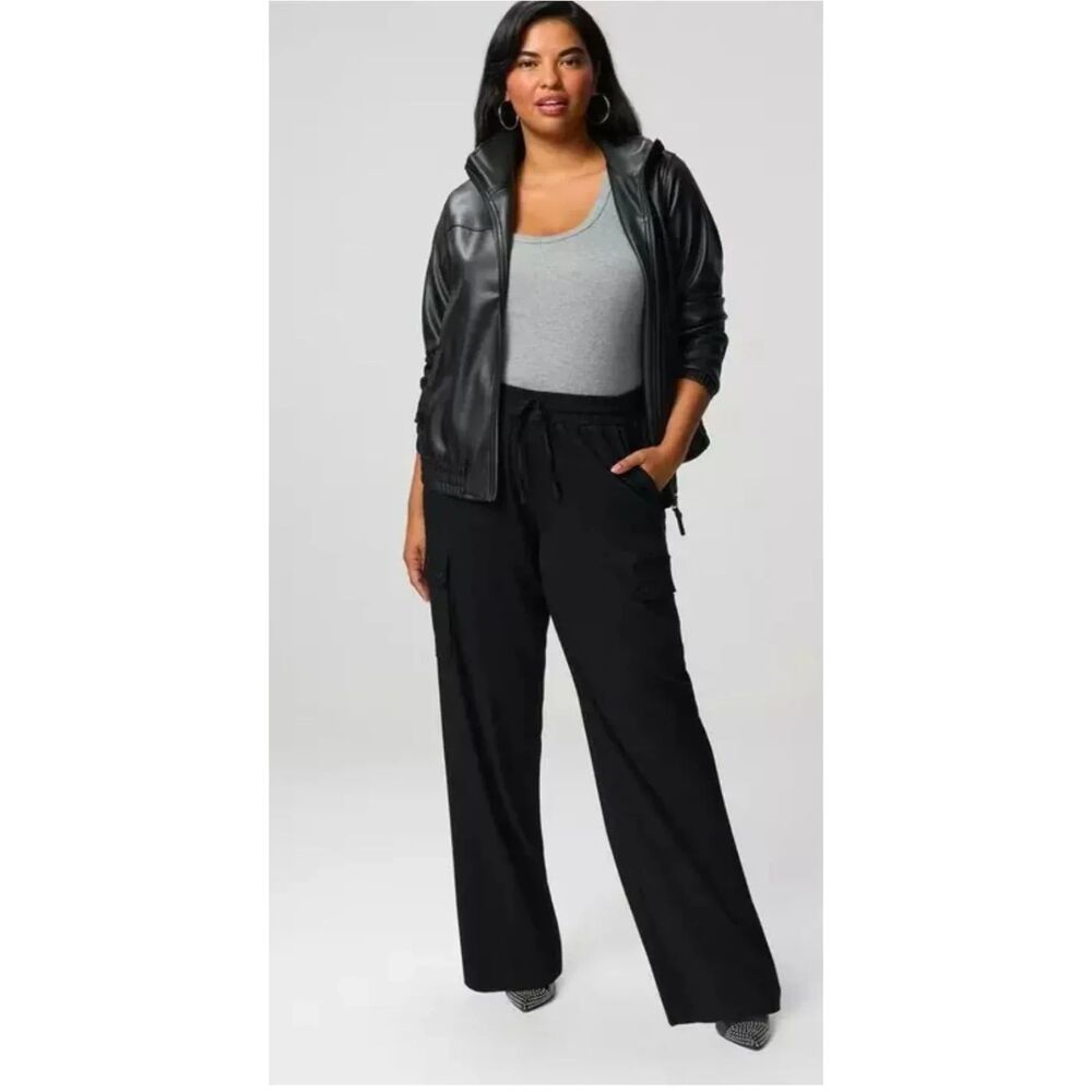 Torrid Wide Leg Cargo Pant Size 1